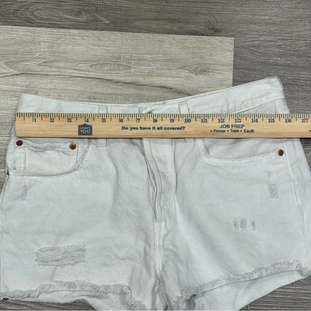 Levi’s 501 White Denim Shorts – Size 30 - Picture 4 of 11